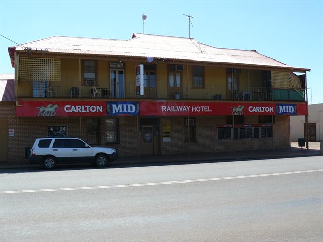 Railway Hotel - south elevation addressing Grey Street