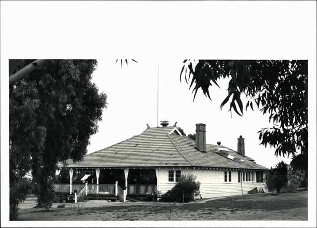 Right corner elevation of building from Honour Avenue