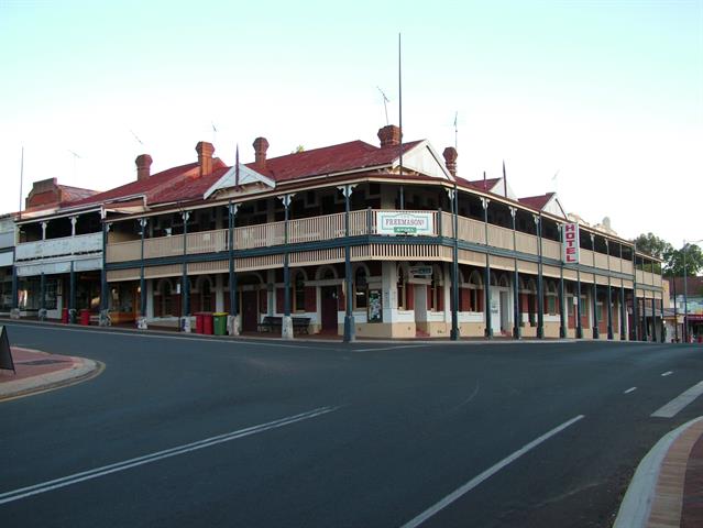 View of the Steere (LHS) and Hampton (RHS) Street facades