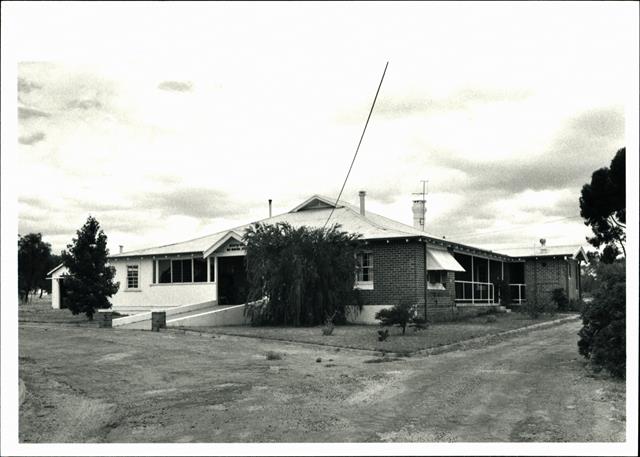 Right corner elevation of building