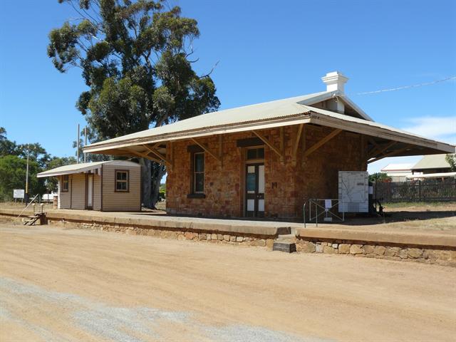 Waiting Room at left railway station