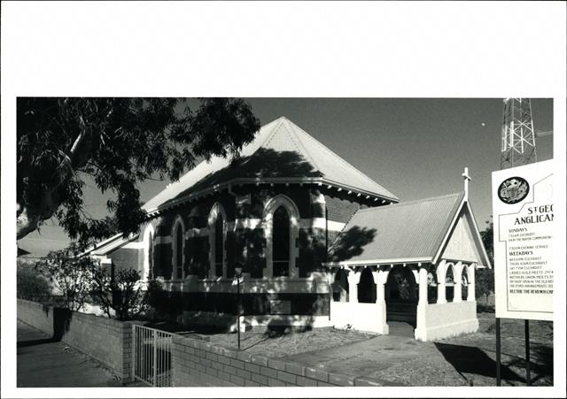 Front right elevation showing entrance
