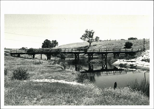 General view of wooden bridge over Ellen Brook