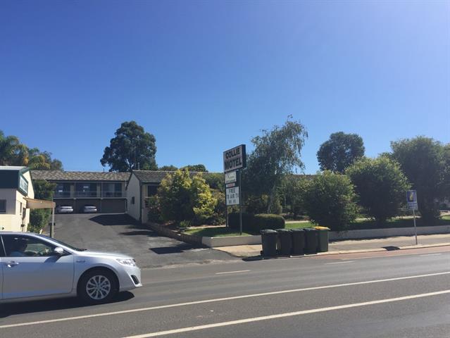 133 Throssell Street - Collie Motel