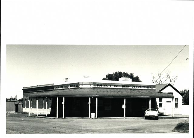 Front elevation, Main Reef Tavern in Boulder