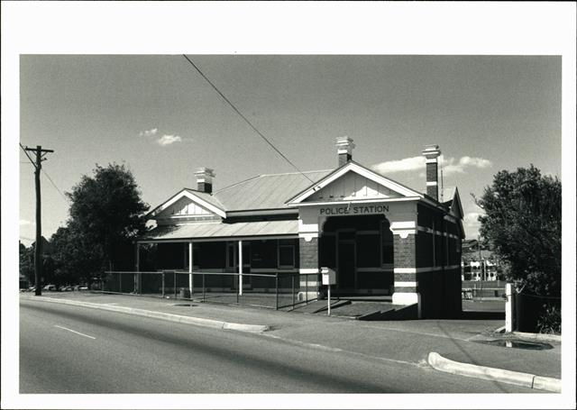 Front elevation of station from Guildford Rd