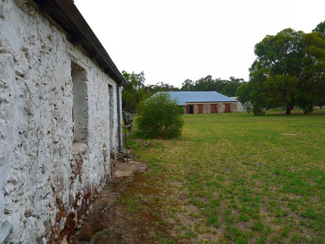 old building_stables2