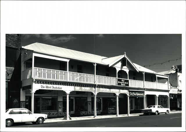Front corner elevation