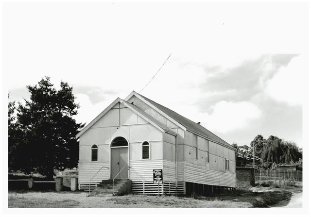 Front and right side elevations - oblique view