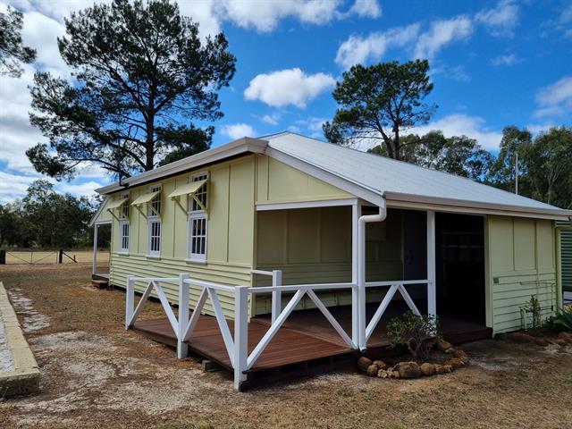 Front/side elevation