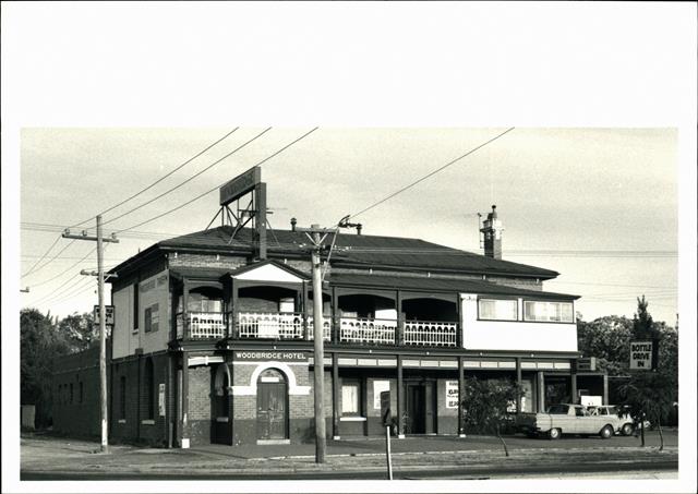 Front elevation of building from Swan Street