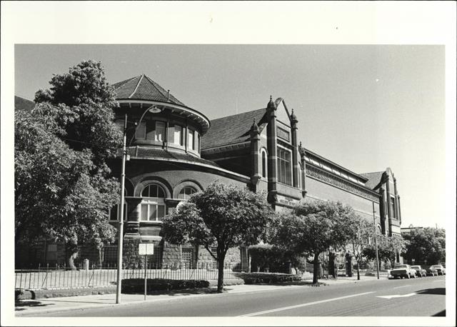 Angled elevation of Beaufort Street frontage