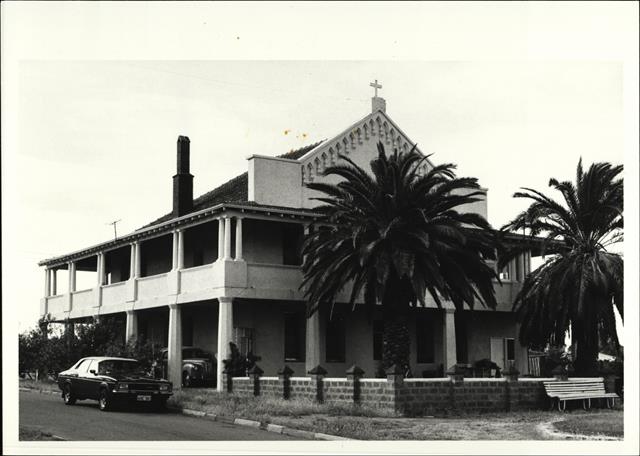 Right corner elevation of building