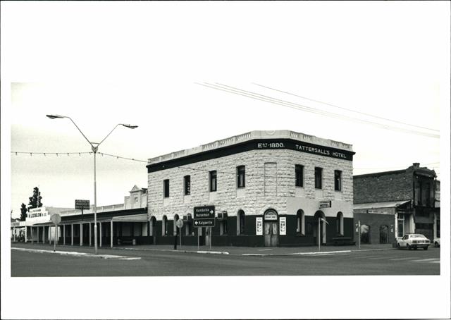 Front elevation of the Tattersalls Hotel in Boulder