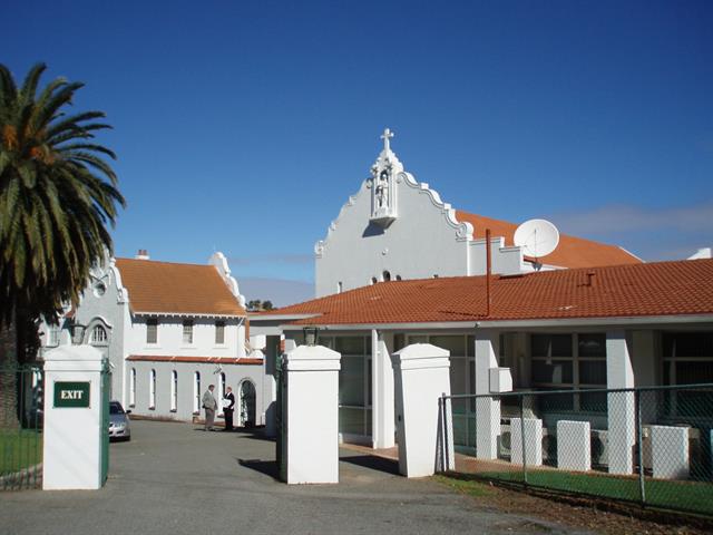 St Brigid's College front elevation, from Lesmurdie Road