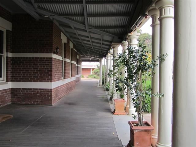 looking south along front verandah