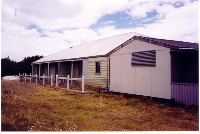 Pilot Crew Quarters, rear view