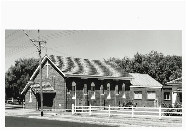 Front and right side elevation - oblique view
