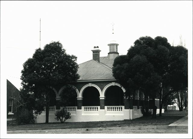 Front elevation of court house from Bantram St frontage