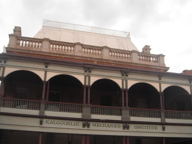 detail of first floor, parapet and roof