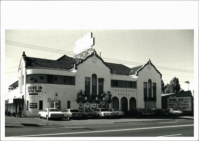 Front elevation of building from Beaufort Street