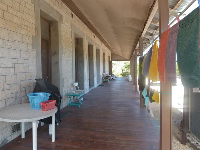 'front' verandah.jpg