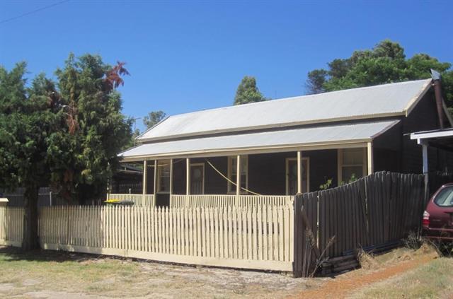 4 McDowell Street, Yarloop