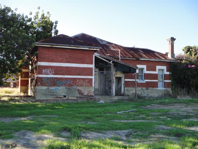 Side view from Spring Street