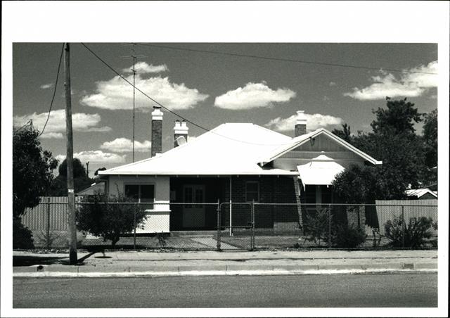 Front elevation of the former Post Office and Quarters