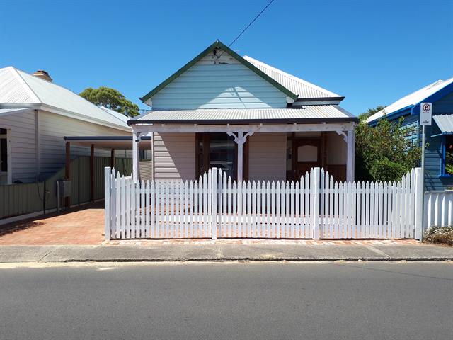 9 Ednie St