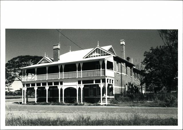 Side corner elevation