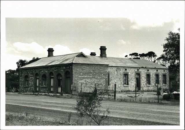 Right corner elevation of building