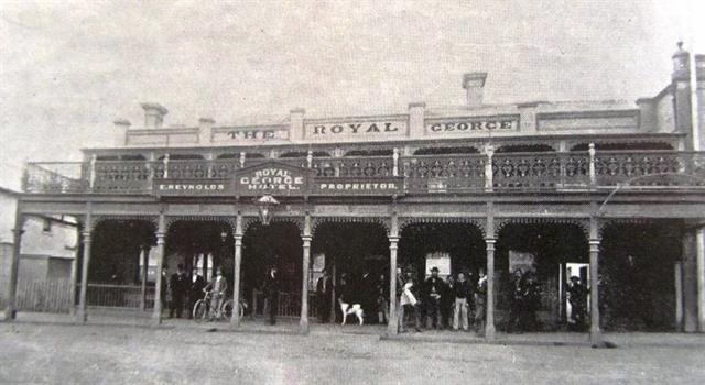 The new Hotel c1910 when it was still only 2 storeys