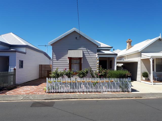 13 Ednie St
