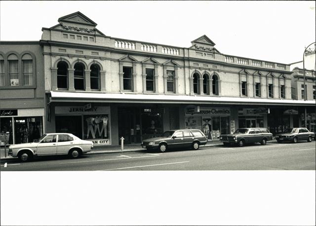 Front elevation of 10-13 Raine Square