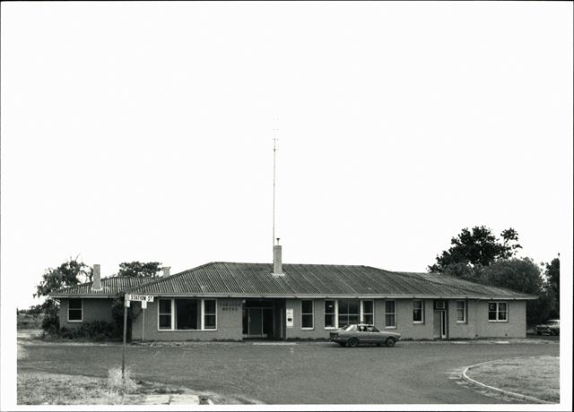 Front elevation of Yarloop Hotel
