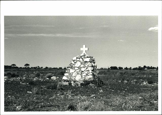 Western face of the Coolgardie Pioneers Memorial