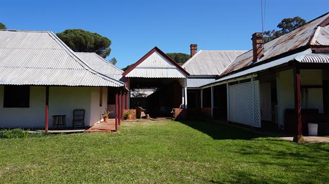 AR Richardson c1888 breezeway connection to Thomas Peel's houses