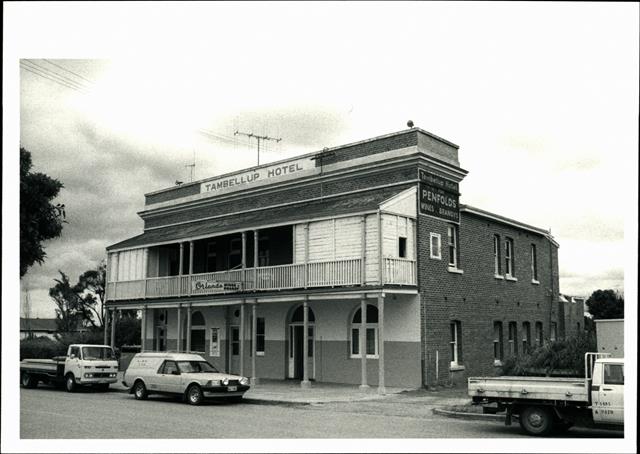 Right corner elevation of building