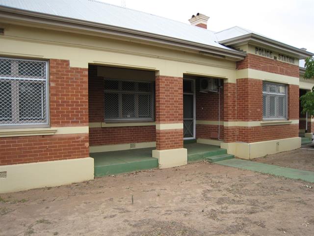 Front view former Police Station 1866
