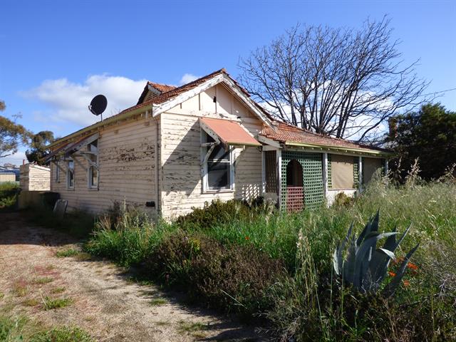 No 81 Todd St. northeast