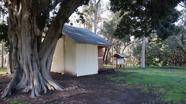 Old Serpentine Bridge School