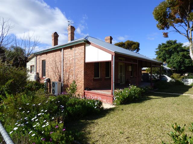 No 18 Kitchener Rd southwest