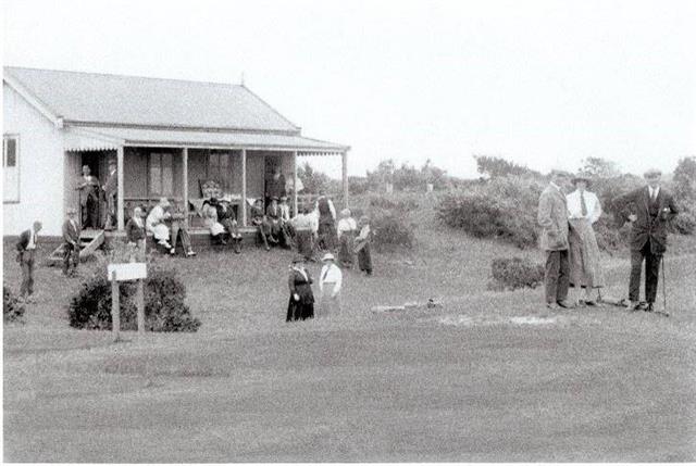 Albany Golf Course showing original club house c1920