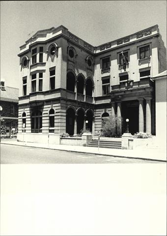 Angled front elevation of building from Murray Street