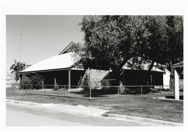 Front and right side elevations - oblique view
