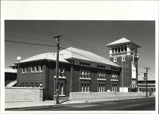 Left corner elevation of annexe from James Street