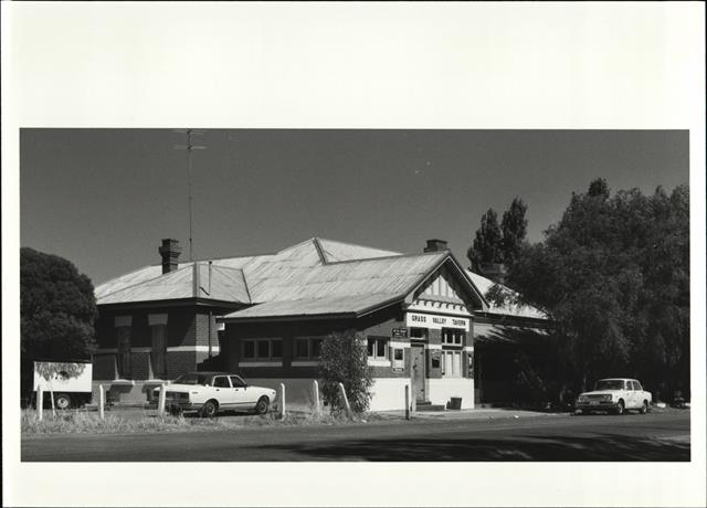 Left corner elevation of building