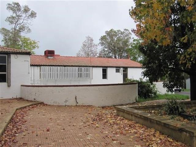 Dining hall and Dormitories curved terrace