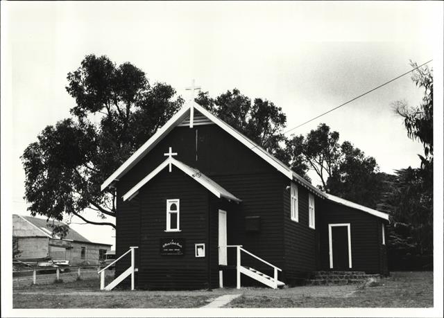 Front right corner elevation